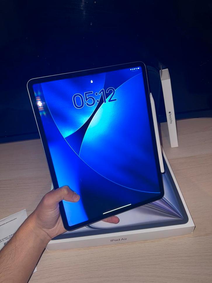 iPad Air 2025, Informatique & Logiciels, Apple iPad Tablettes, Comme neuf, Apple iPad Air, Wi-Fi, 13 pouces ou plus, 128 GB, Noir