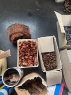 Différents types de clous et de fixations, Enlèvement, Comme neuf