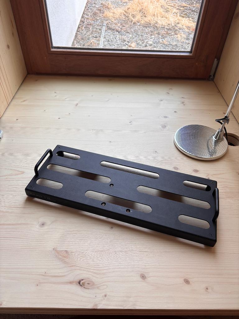 Creation Music Pedalboard 18x7 met hoes, Muziek en Instrumenten, Effecten, Ophalen of Verzenden, Gebruikt, Overige typen