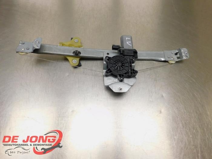 Mécanique vitre 4portes avant gauche d'un Renault Clio, Renault, -, 3 mois de garantie, Utilisé