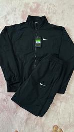 Ensemble Nike noir – Taille L —  Veste zippée + pantalon, Enlèvement ou Envoi, Comme neuf, Noir