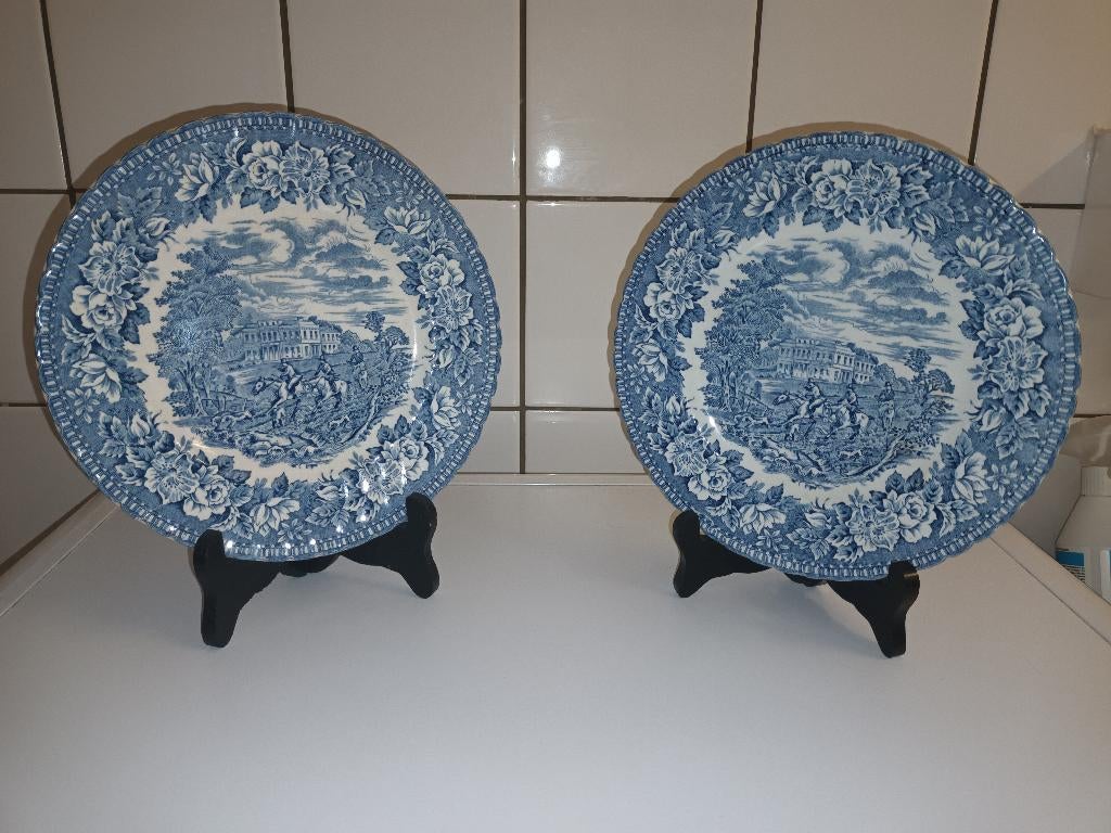 Set van 2 vintage keramieken borden met houder, Ophalen of Verzenden