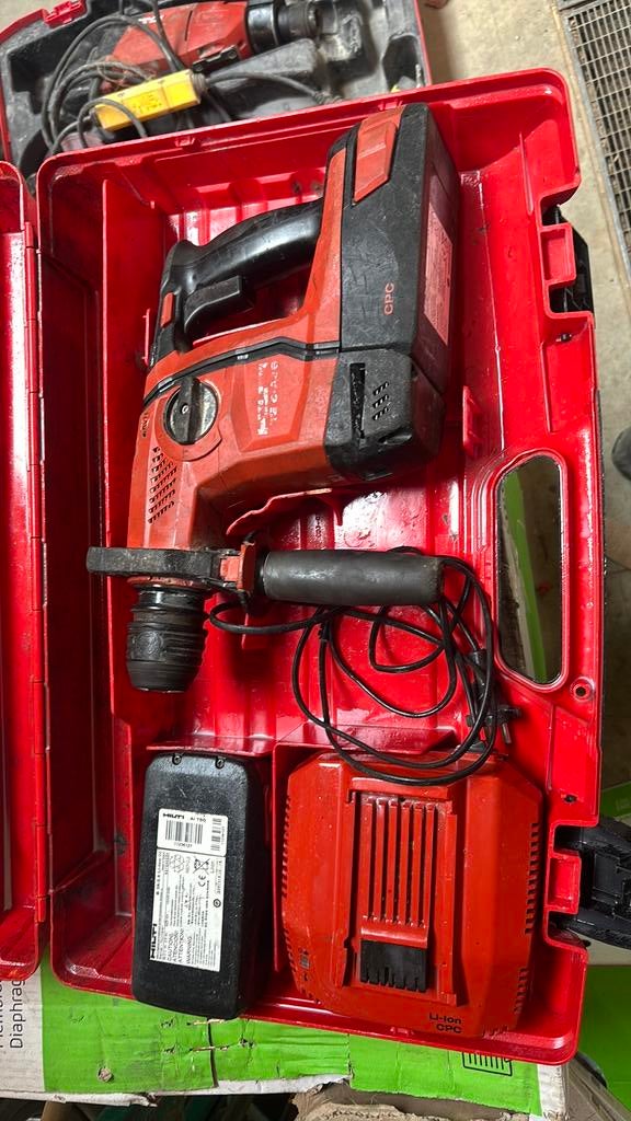 Hilti, Enlèvement, Utilisé, Foreuse et Perceuse