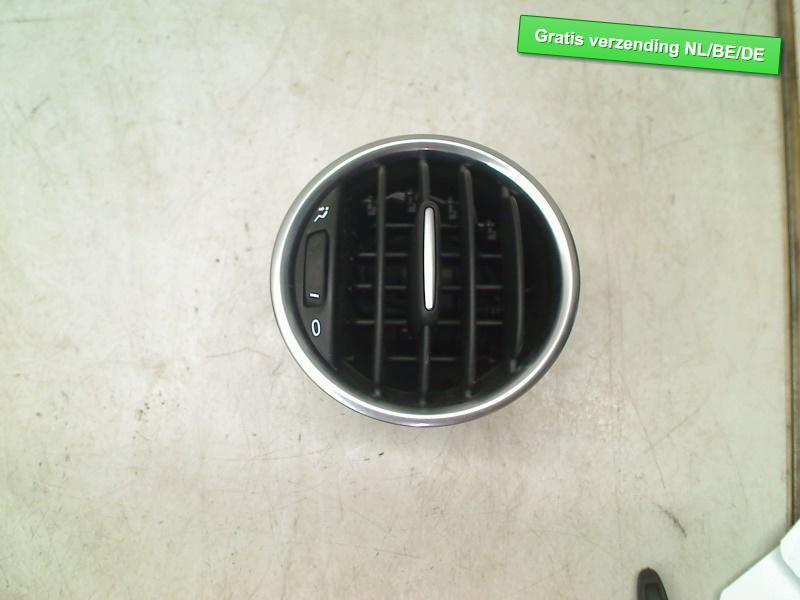 DASHBOARD LUCHTROOSTER LINKS 500 / 595 / 695 (735637830), Gebruikt, De Bloemendaal 21 21
5221 EB  'S HERTOGENBOSCH, NL, Info@123Parts.nl