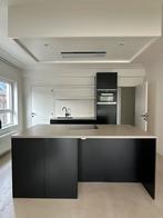 CUISINE NOIRE + GRANIT + 5 APPAREILS ÉLECTRIQUES, Enlèvement, Comme neuf, Noir