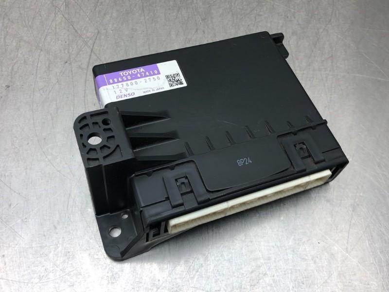 ORDINATEUR GESTION TEMPERATURE Toyota Prius Plus (ZVW4), Utilisé, Toyota