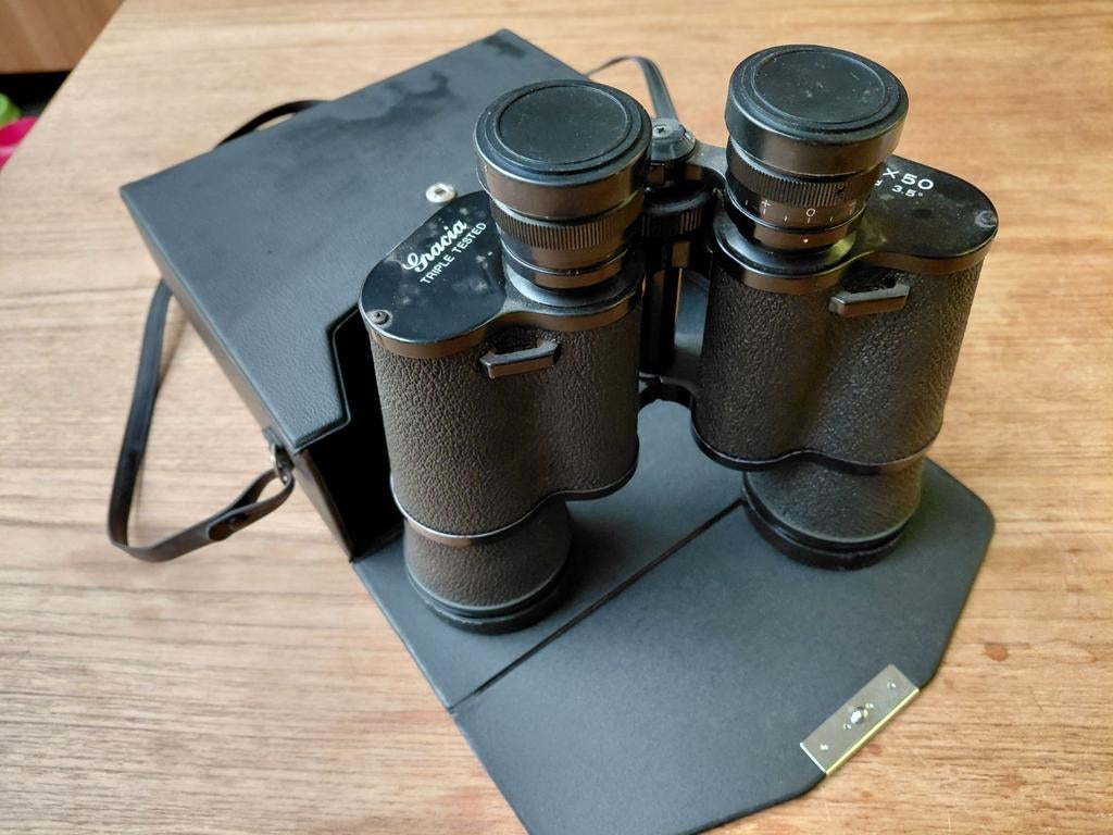 Verrekijker met opbergtas, Ophalen