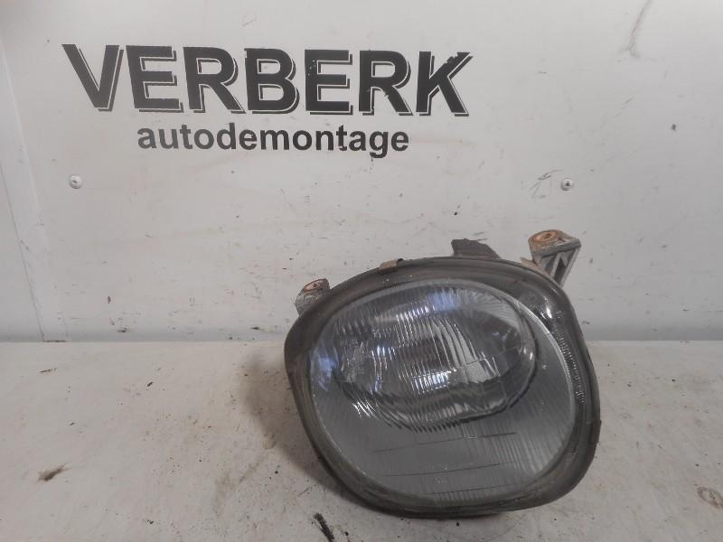 PHARE / OPTIQUE AVANT DROIT rechts binnen Celica (T20), Utilisé, Toyota