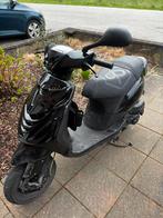 Piaggio zip 4t carbu a klasse en a en b knop tekoop teruil, Fietsen en Brommers, Ophalen, Zip, Klasse A (25 km/u), Zo goed als nieuw