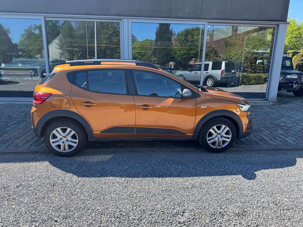 Dacia Sandero Sandero Stepway 1.0 TCe (bj 2023), Auto's, Voorwielaandrijving, Stof, Gebruikt, Zwart