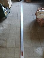 Aluminium liniaal van 400 cm (4M) met geïntegreerd niveau, Ophalen