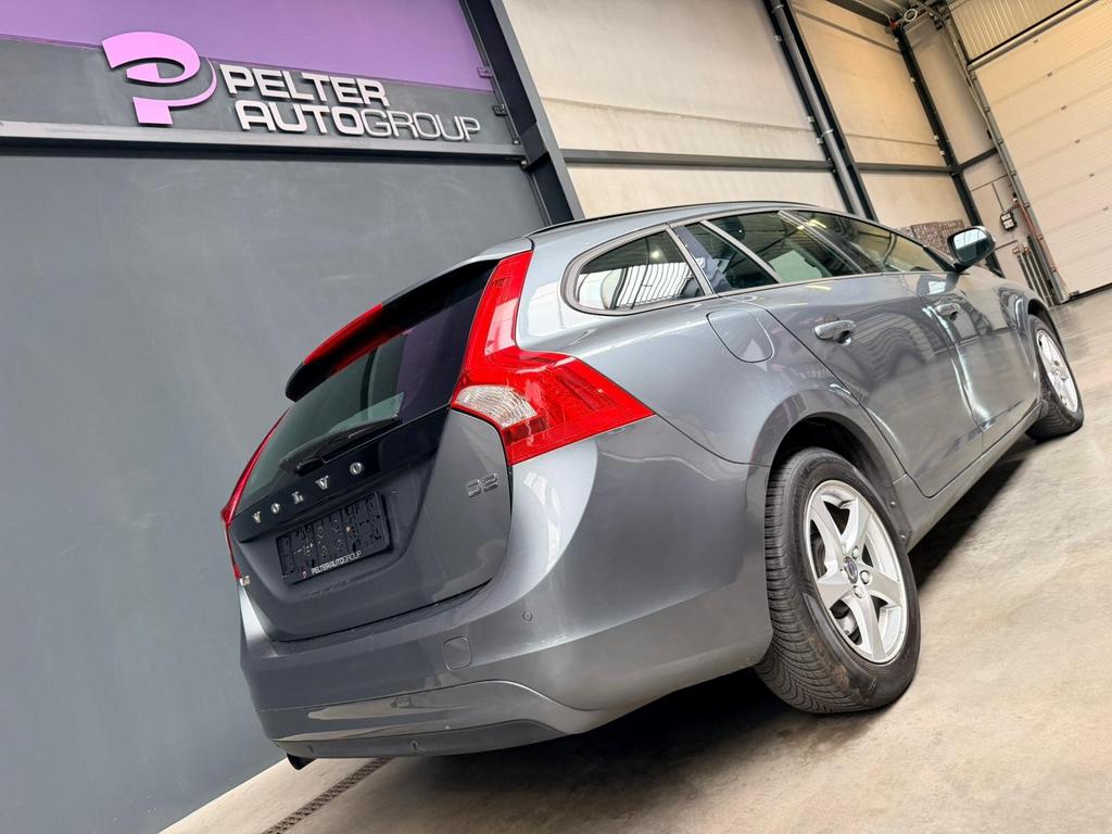 Volvo V60 2.0 Diesel D2 Automaat Perfecte staat!, Auto's, Parkeersensor, 4 cilinders, 1969 cc, 0 kg