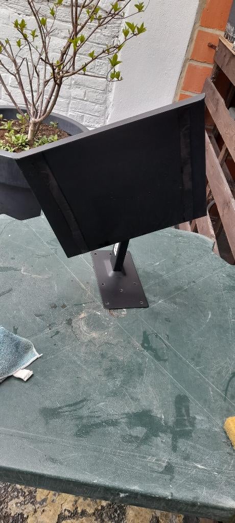 Support tv, Enlèvement, Utilisé