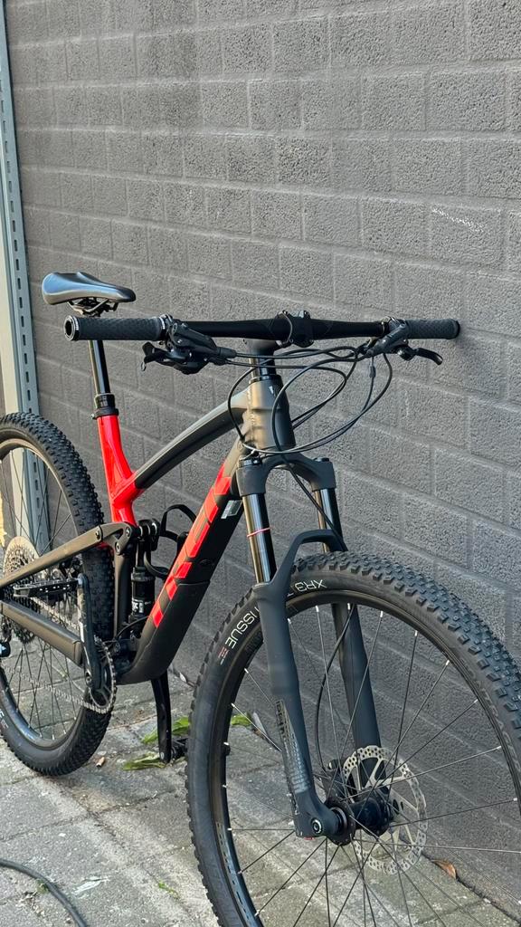 Trek Top Fuel 8 Full Suspension mountainbike –  maat L VTT, Fietsen en Brommers, Fietsen | Mountainbikes en ATB, Zo goed als nieuw