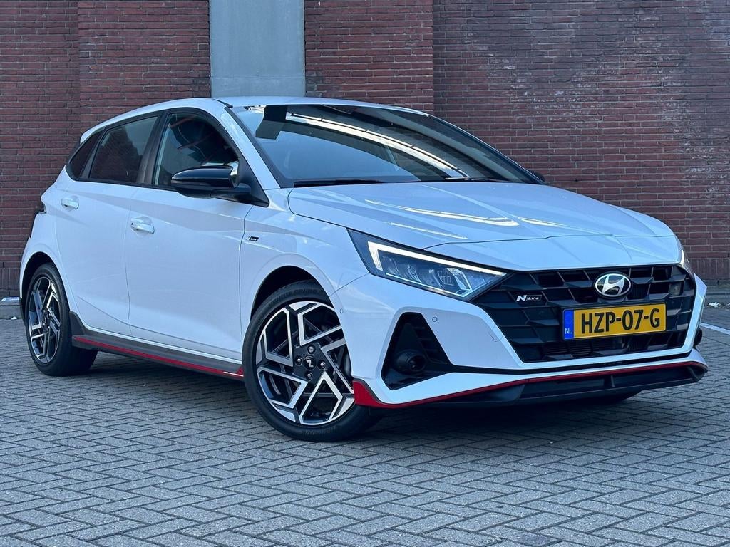 Hyundai i20 N lein hybride, Auto's, Automaat, 4 cilinders, Leder en Stof, Wit