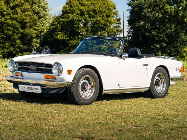 Triumph TR6 Carburator SU - 125 CV - renovated, Autos, Oldtimers & Ancêtres, Entreprise, Achat, Intérieur cuir, Toit ouvrant, Triumph