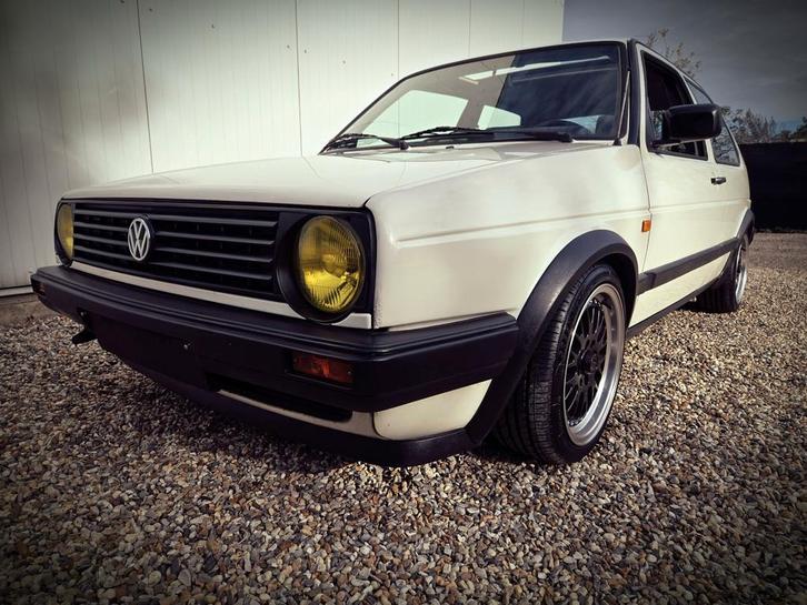 Vw golf mk2! Édition limitée!bt5+toit ouvrant! Prête imma!, Autos, Oldtimers & Ancêtres, Particulier, Toit ouvrant, Essence, Berline