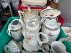 Vaisselles en porcelaine + vases, Antiek en Kunst, Ophalen