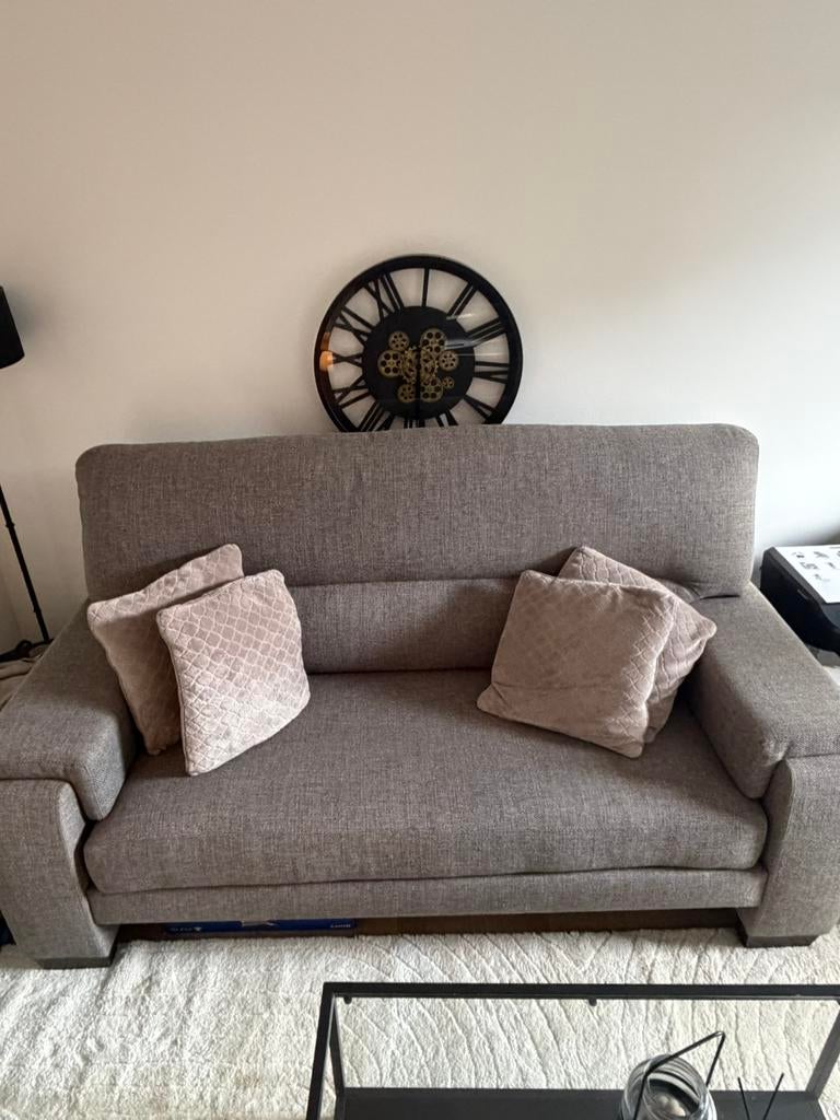 Mooie 2-zit sofa – modern & netjes onderhouden, Ophalen, Zo goed als nieuw, Stof