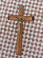 Houten kruis gratis, Enlèvement