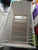 Lit bébé + matelas, Enfants & Bébés, Matelas, Moins de 70 cm, Enlèvement, Utilisé