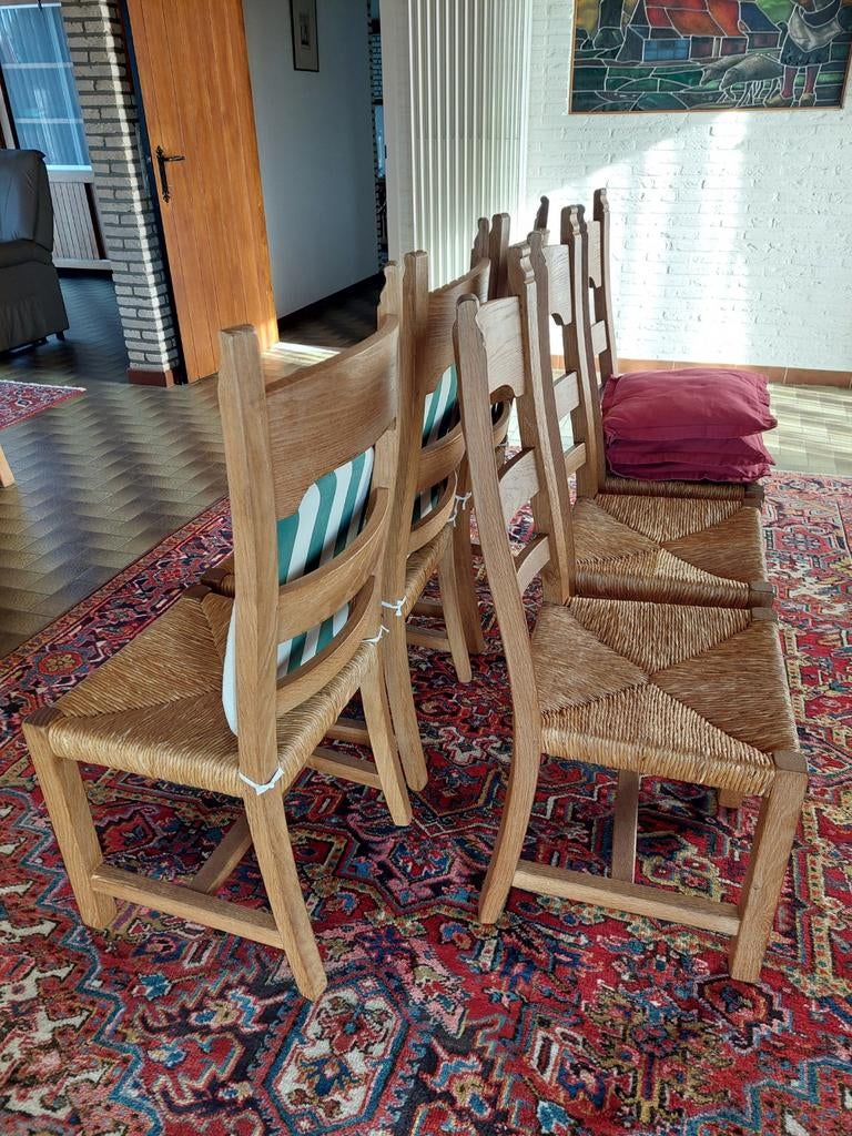 Stoelen met geweven zit, Ophalen