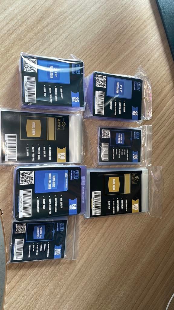 Toploaders + sleeves + bags te koop!, Ophalen of Verzenden, Zo goed als nieuw