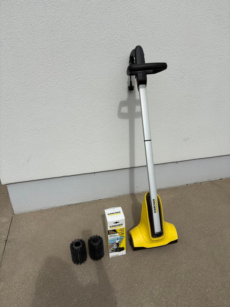 Kärcher PCL 4 Terrasreiniger met borstels, Tuin en Terras, Ophalen, Zo goed als nieuw