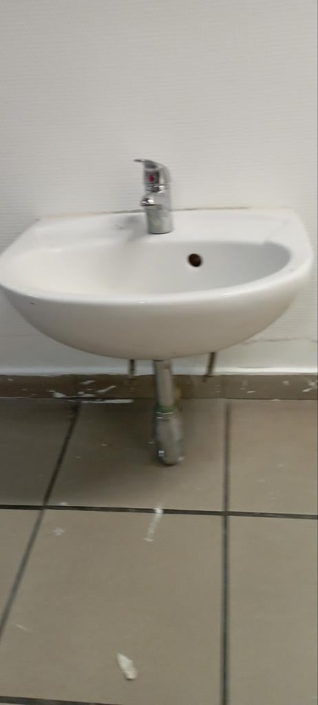 Sanitaires, Enlèvement