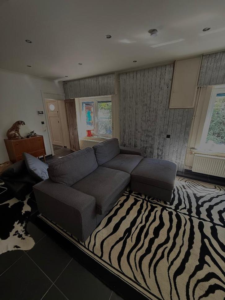 Chaise 2 places confortable avec pouf, Maison & Meubles, Canapés | Salons, Comme neuf, Banc droit, Deux personnes, 200 à 250 cm