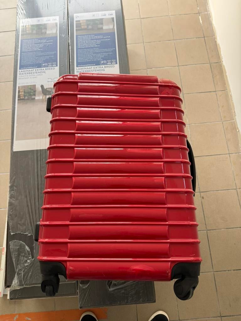 Reiskoffer, Ophalen, Zo goed als nieuw