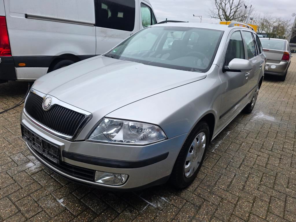 Skoda octavia 1.6 benzine automatic, Auto's, Automaat, Airconditioning, Bedrijf, Euro 4