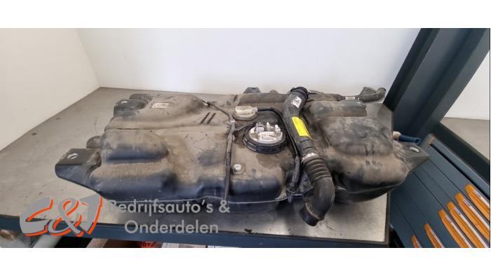 Tank van een Renault Trafic, Gebruikt, -, Renault, -