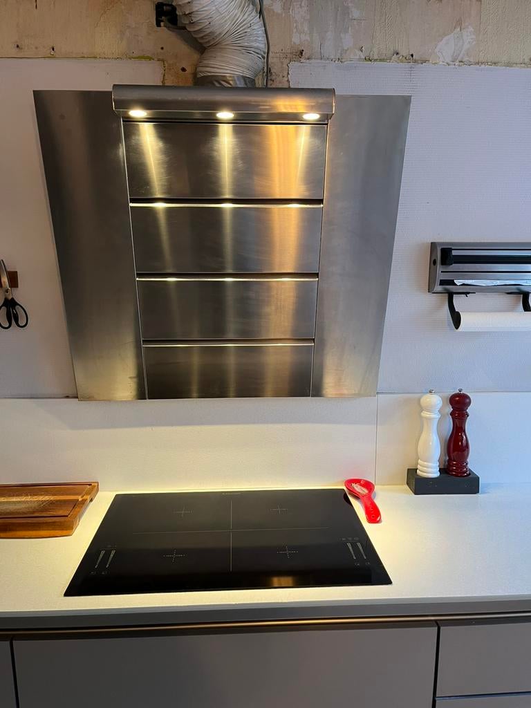 Dampkap en inductie vuur, Ophalen, Gebruikt