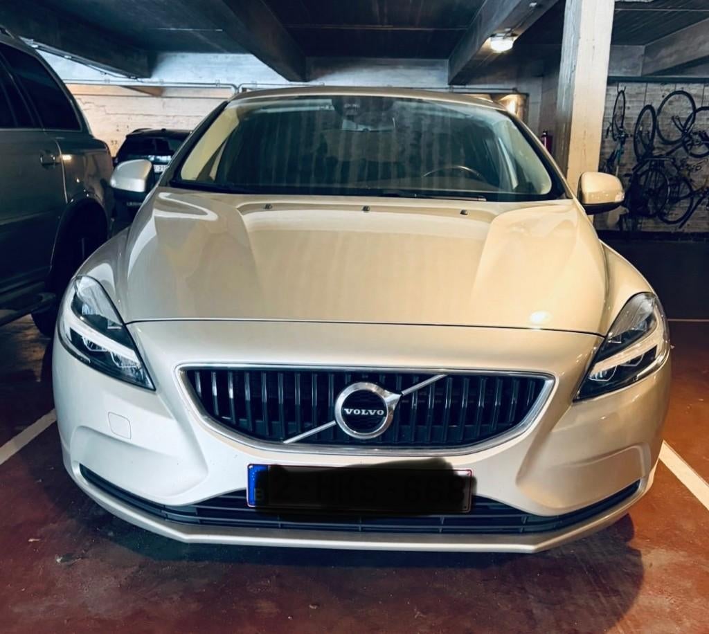 VOLVO V40 T2  BENZINE, Autos, Volvo, 90 kW, Achat, Euro 6, Capteur de lumière