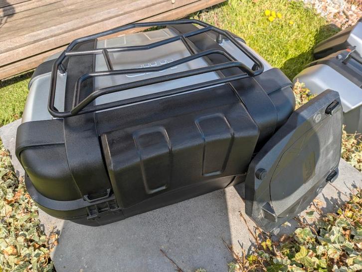 Top case Givi 52 L, Motos, Accessoires | Valises & Sacs, Utilisé, Enlèvement