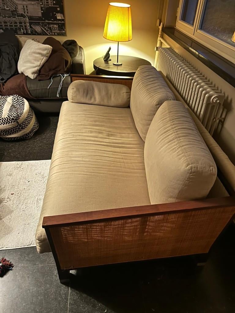 Vintage mid-century moderne zetel met rotan zijpanelen, Ophalen, Gebruikt, Mid century modern, 150 tot 200 cm