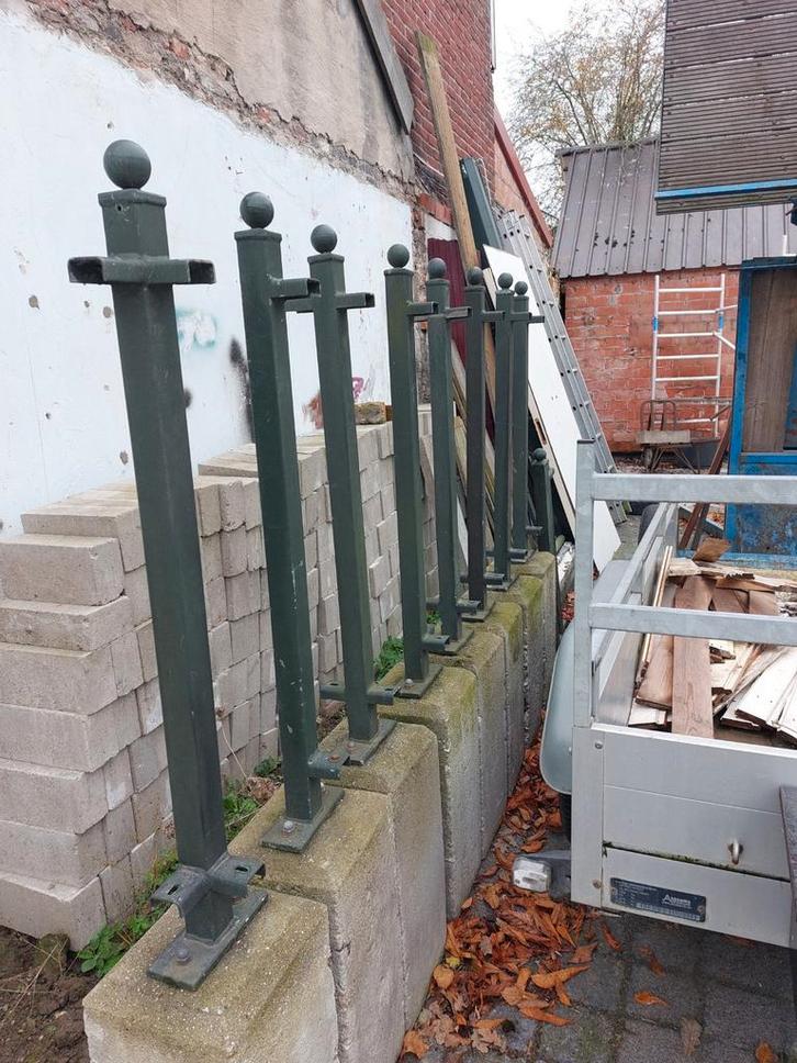10 metalen hekpalen, Tuin en Terras, Schuttingen, Ophalen