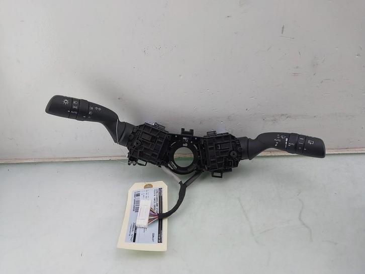 COMBINE COMMODO Toyota Yaris Cross (PB1 / PJ1) (01-2020/-), Autos : Pièces & Accessoires, Tableau de bord & Interrupteurs, Toyota