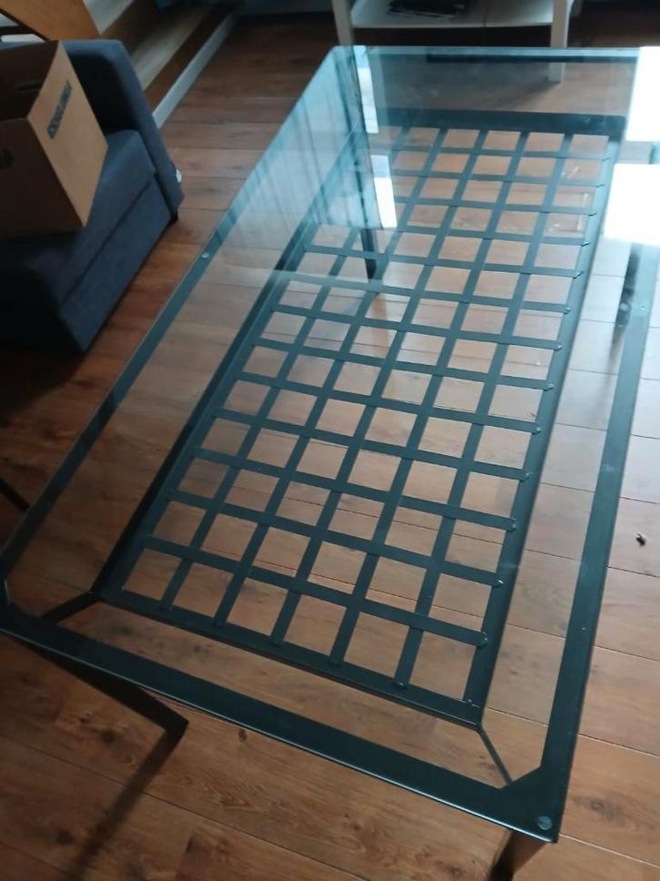 Table en verre - Ikea, Maison & Meubles, Tables | Tables à manger, Comme neuf, 50 à 100 cm, 50 à 100 cm, Cinq personnes ou plus