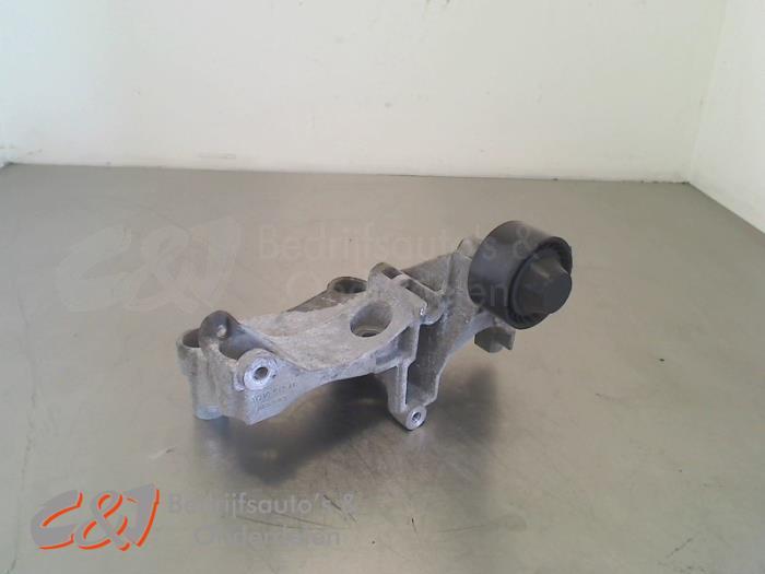 Support moteur d'un Renault Trafic, Renault, -, 3 mois de garantie, Utilisé