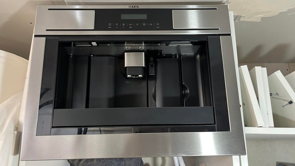 Machine à café intégrée, Electroménager, Fours, Enlèvement, Comme neuf, Encastré