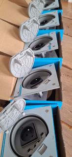 5 vloerstopcontacten Simon K45 (nieuw), Ophalen, Stopcontact