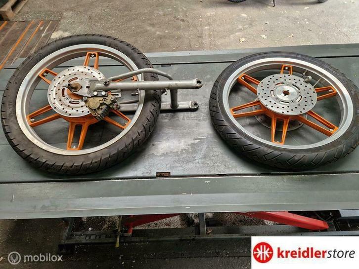 Kreidler Wielenset met dubbel schijf voor en schijf achter, Fietsen en Brommers, Brommeronderdelen | Kreidler, Gebruikt, Ophalen of Verzenden