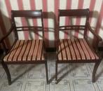 Antieke stoelen 2 stuks. 30€, Antiek en Kunst, Ophalen