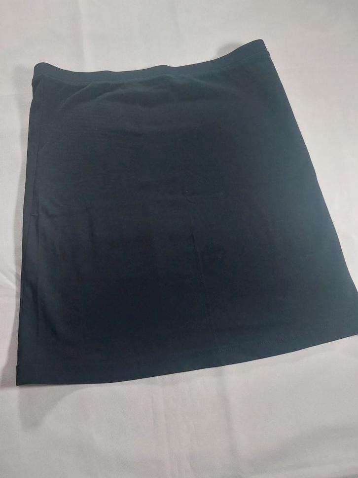 Jupe courte noire de la marque Hema, Kleding | Dames, Rokken, Zo goed als nieuw, Maat 36 (S), Zwart, Boven de knie, Ophalen of Verzenden