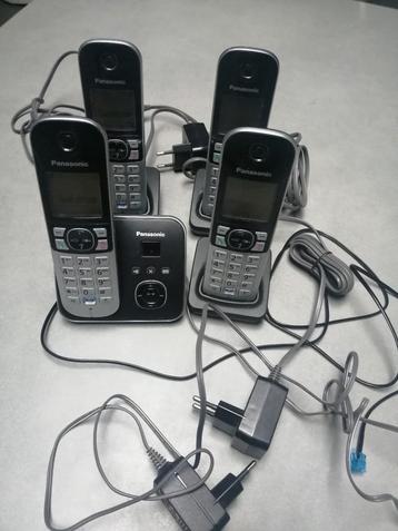 4 x Téléphone portable Panasonic avec répondeur 