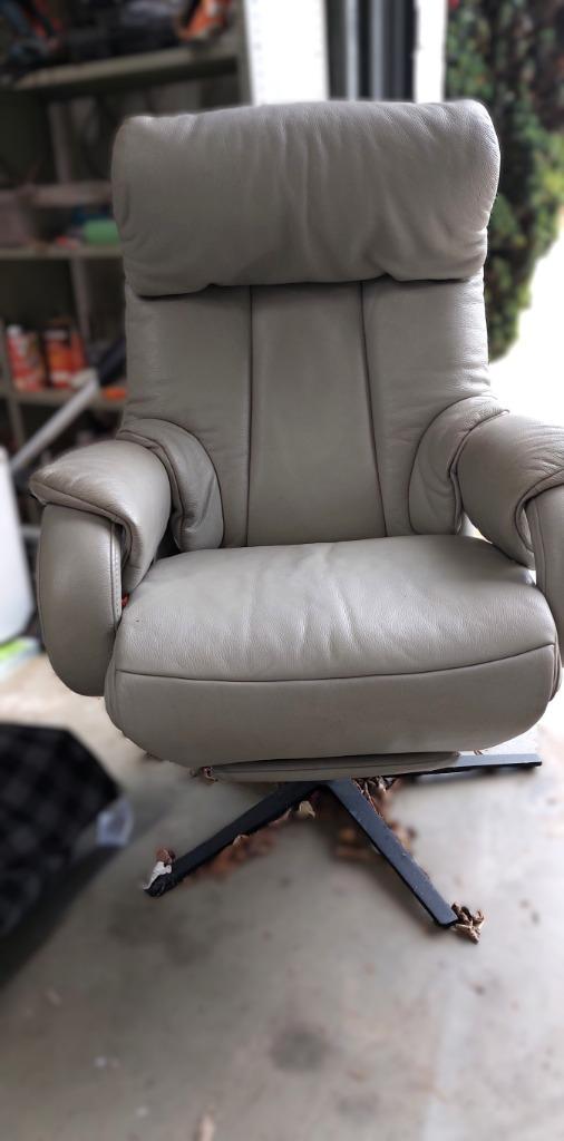 relaxfauteuil, Huis en Inrichting, Fauteuils, Zo goed als nieuw, Leer, 50 tot 75 cm, Minder dan 75 cm, Ophalen of Verzenden