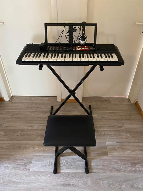 Yamaha psr f51 keyboard, Muziek en Instrumenten, Keyboards, Zo goed als nieuw, Yamaha, Ophalen