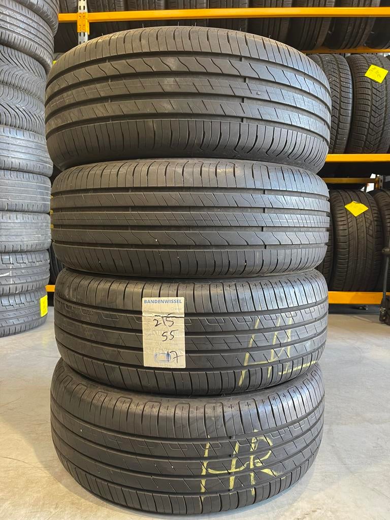 215/55/17(98w) Goodyera 215/55/17(98w) Goodyera 215/55/17, Ophalen of Verzenden